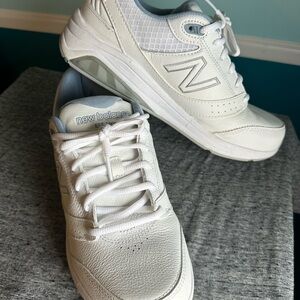 New Balance Classic White Athletic/Walking Shoes NB928v3 Women’s 8